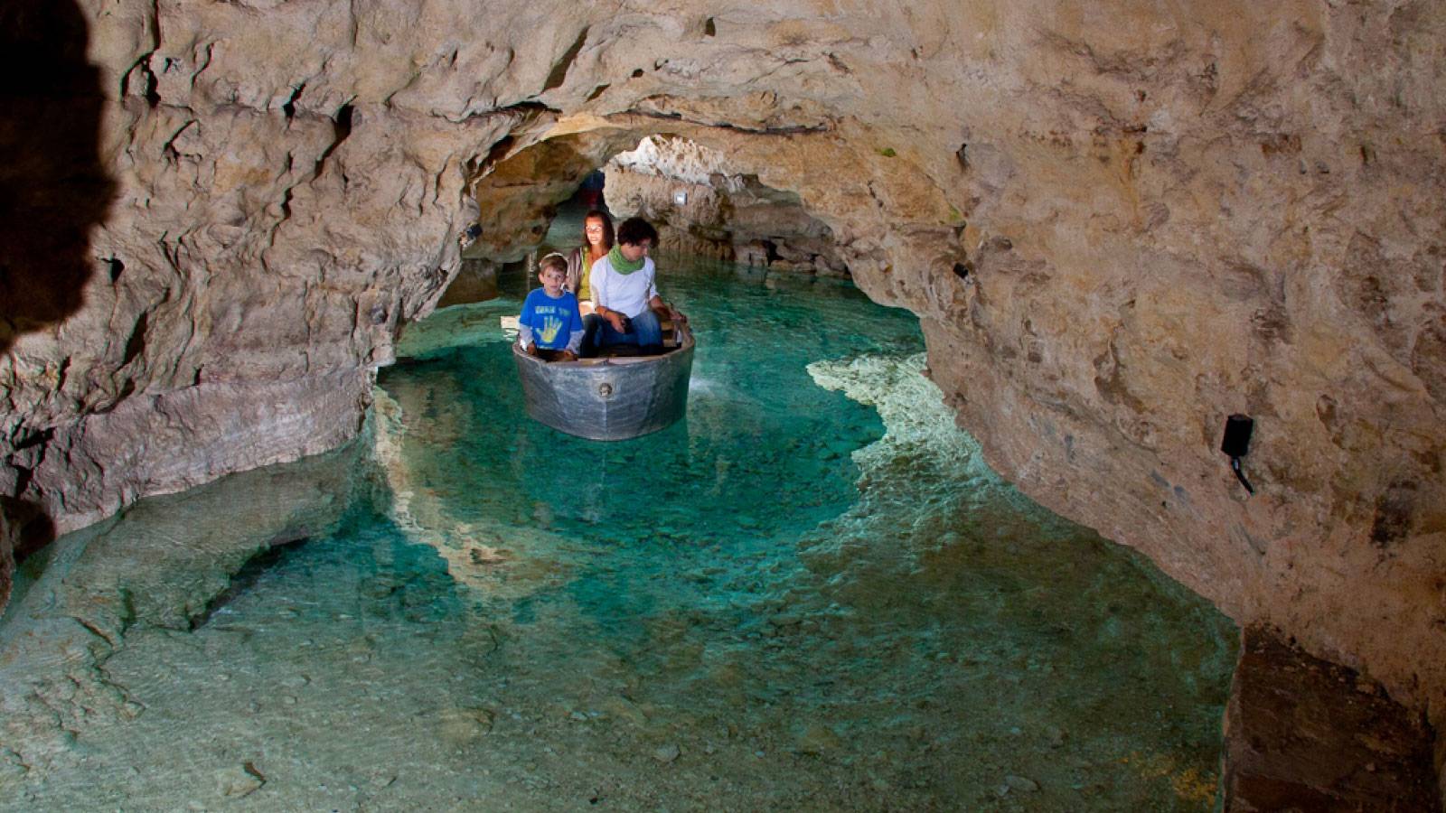 Tapolcaer Seehöhle